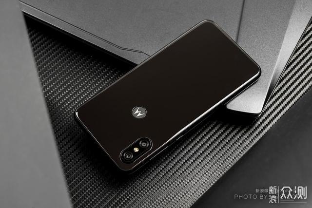 motorola p30上手评测：依然是熟悉的均衡体验风格