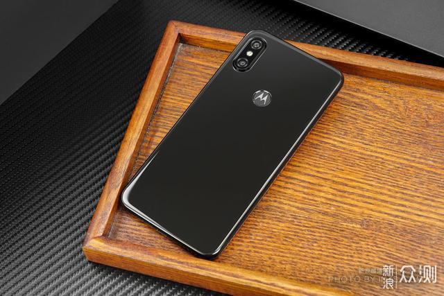 motorola p30上手评测：依然是熟悉的均衡体验风格