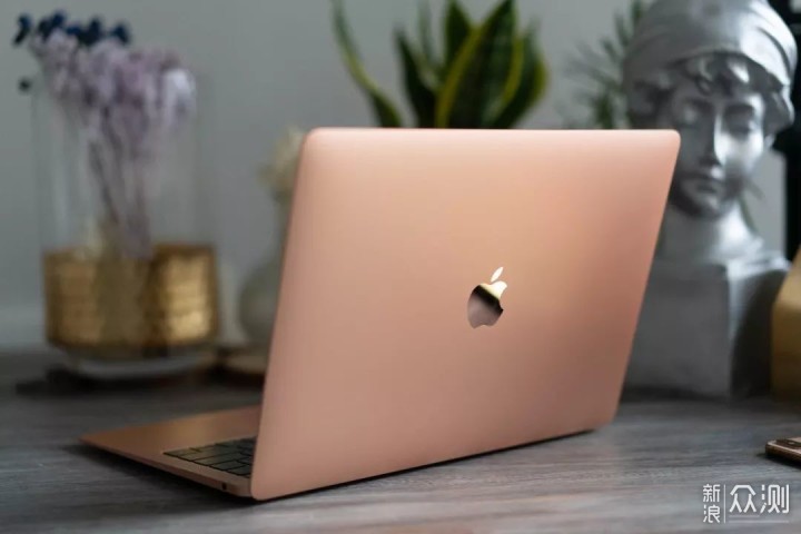 MacBook Air 2018 上手 ——女孩的「理想型」_新浪众测