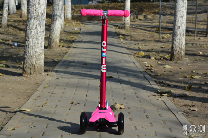 更实用的儿童滑板车，瑞士micro迈古米高maxi_新浪众测