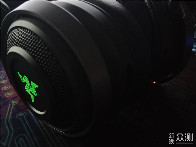 智能触觉+THX=Razer Nari影鲛终极版无线耳机_新浪众测