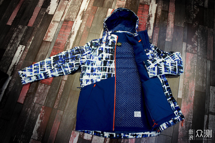 给冬天点颜色——凯乐石三合一滑雪服试用手记_新浪众测