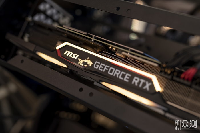 RGB就等于土嗨？i9+RTX2080Ti“超神”主机_新浪众测