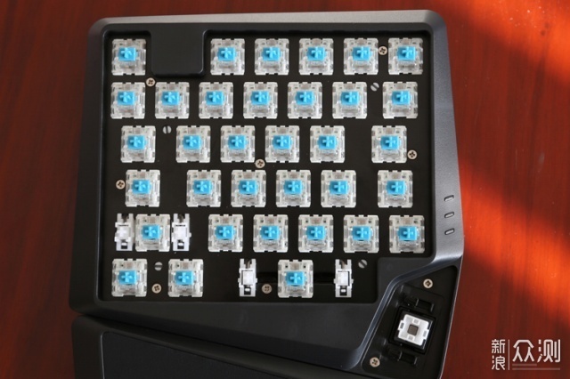 雷柏V550RGB，一款让你告别键盘侠的游戏键盘_新浪众测