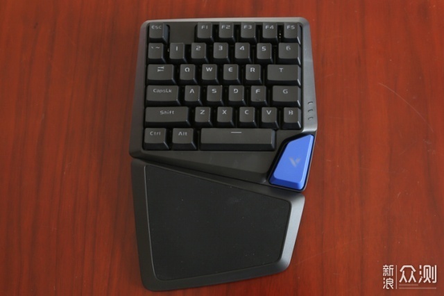 雷柏V550RGB，一款让你告别键盘侠的游戏键盘_新浪众测