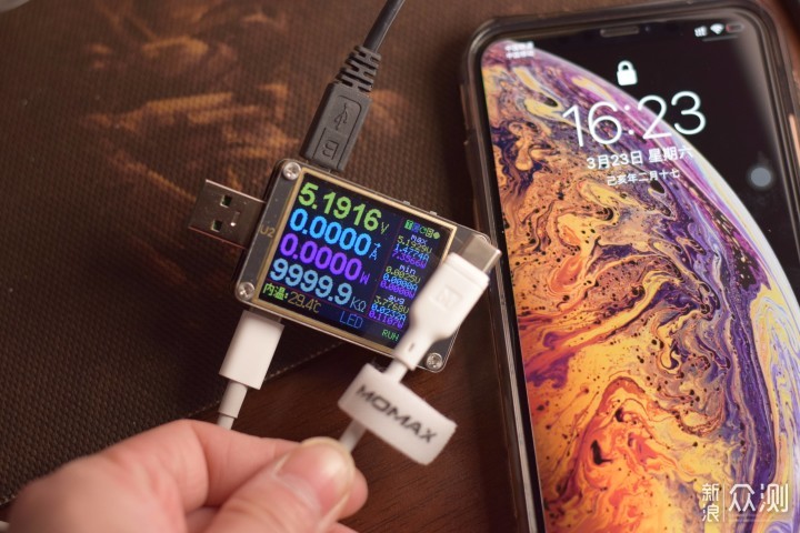 iPhone XS Max小白C to Lightning快充线体验_新浪众测