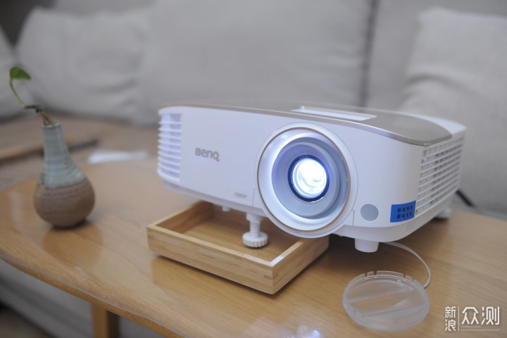 告诉你值不值，我的家庭投影选择—BenQ i707_新浪众测