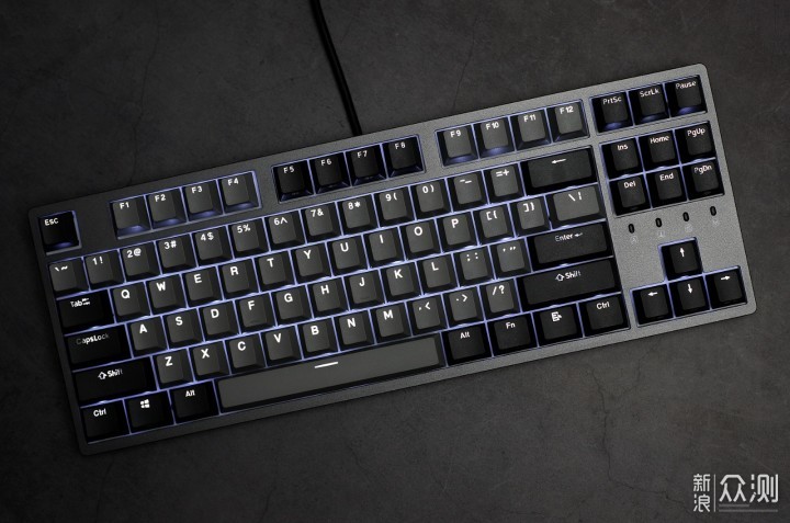 手感不错的杜伽K320深空灰白光版机械键盘体验_新浪众测