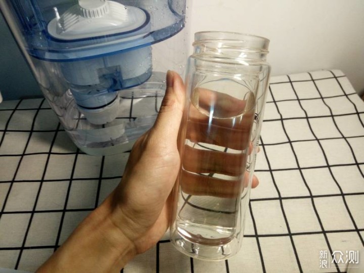 让饮水更安全健康，莱卡直饮净水壶体验_新浪众测