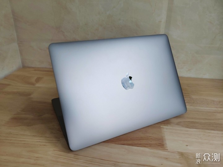 MacBook Pro（2018）开箱上手_新浪众测