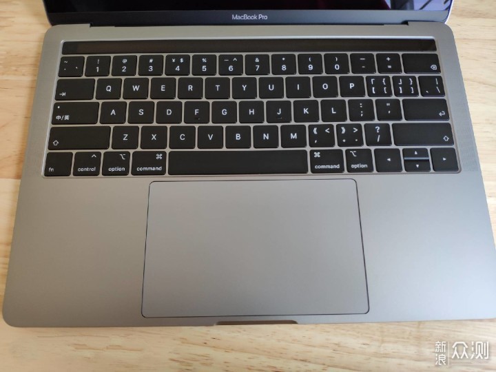 MacBook Pro（2018）开箱上手_新浪众测