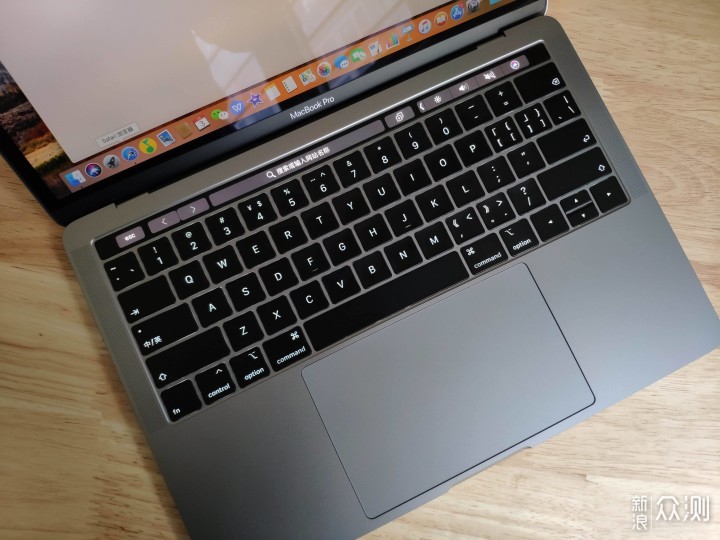 MacBook Pro（2018）开箱上手_新浪众测