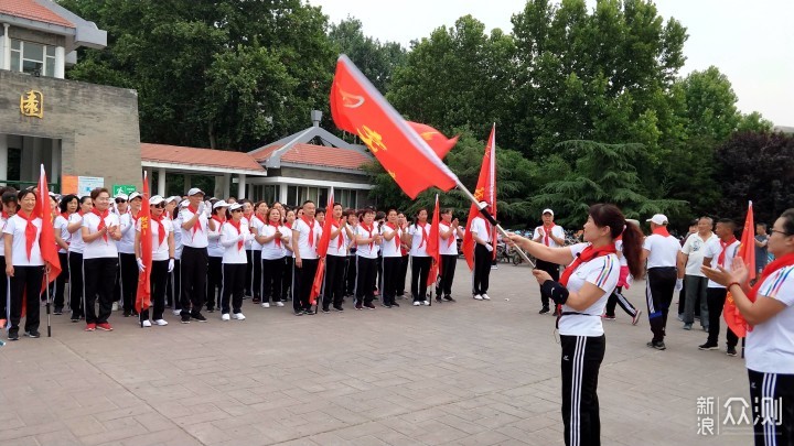 心系童年快乐健步快乐大巴“六一”向快乐出发_新浪众测