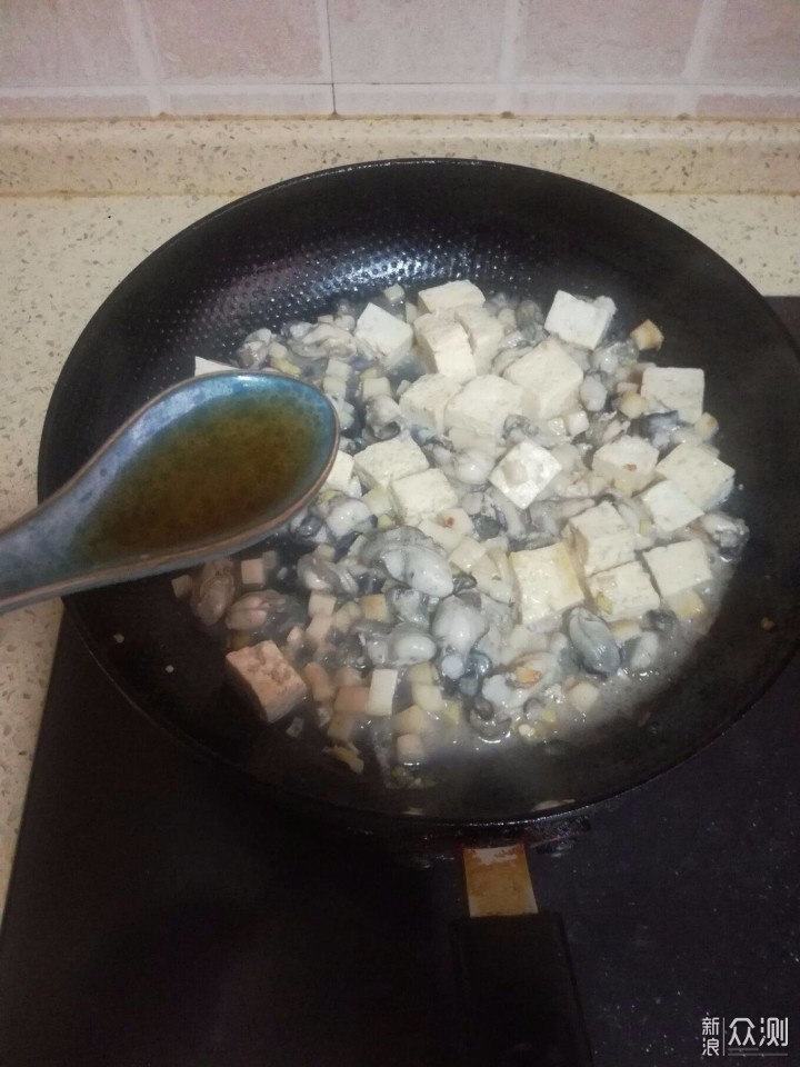 做法简单，味道超赞的鱼子酱点海蛎豆腐_新浪众测