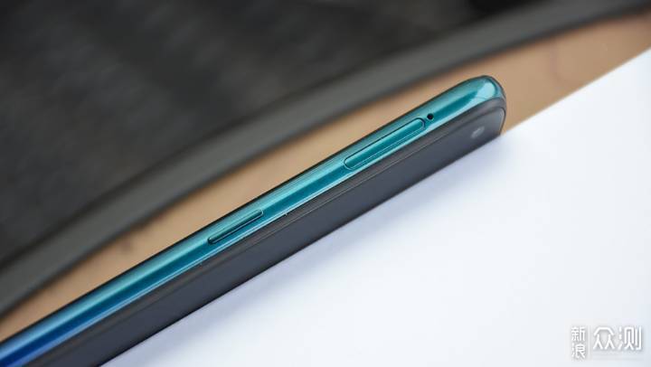 非线上品牌的转型思路：vivo Z5x体验报告_新浪众测