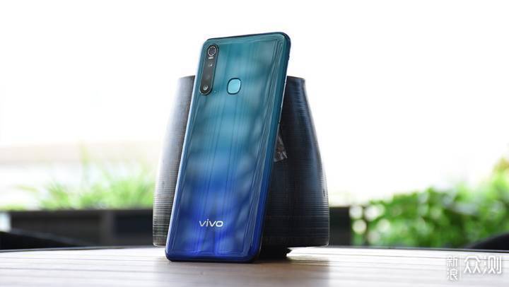 非线上品牌的转型思路：vivo Z5x体验报告_新浪众测