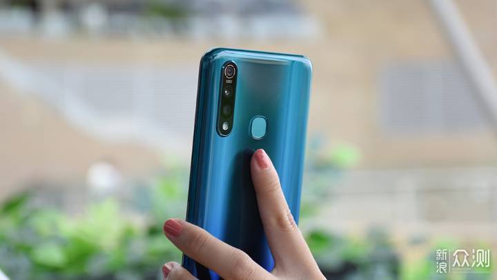 非线上品牌的转型思路：vivo Z5x体验报告_新浪众测