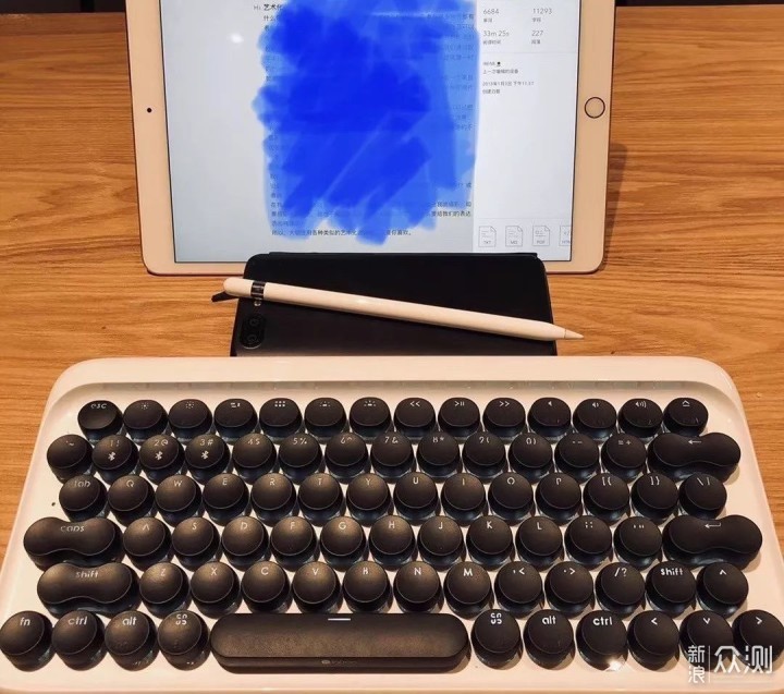 我是如何给自己的 iPad Pro 选择一款键盘_新浪众测