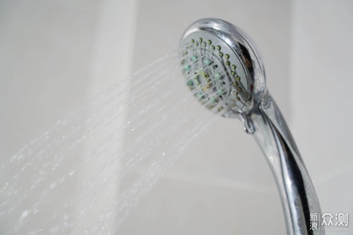 佳尼特智能软水机体验：你家洗澡水真的干净吗_新浪众测