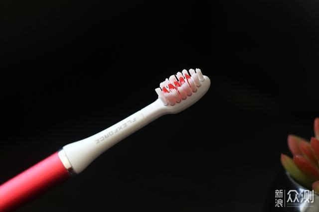 堆栈式牙刷，你了解多少？ 菲莱斯M18使用体验_新浪众测