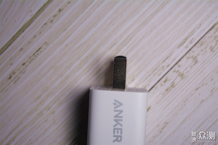 ANKER  Nano 18W充电器真的那么好用吗？_新浪众测