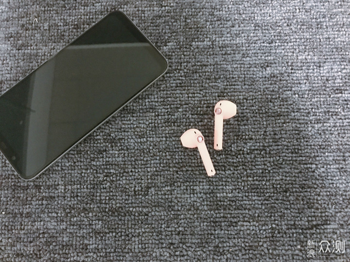 和苹果耳机AirPods一样轻的iKF Find Pink_新浪众测