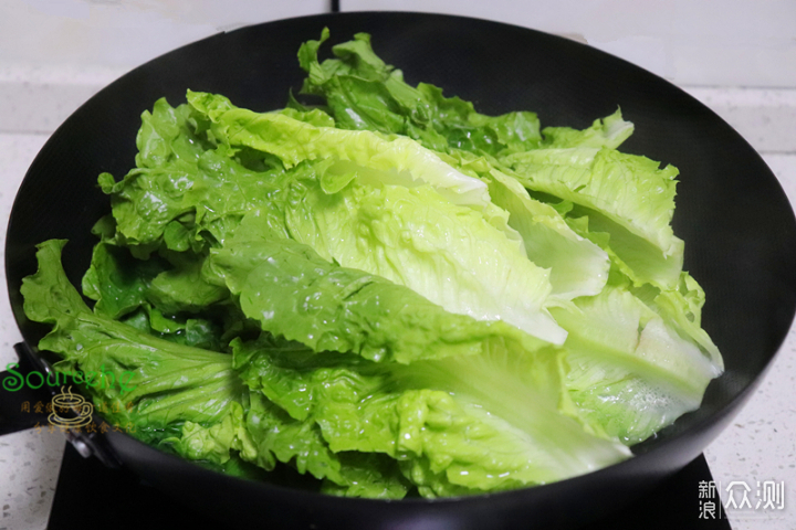 炒生菜多加一步，生菜脆嫩清甜，爽口味美！_新浪众测