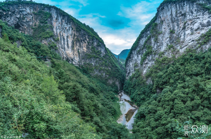 自驾旅拍恩施地心谷，美景美食和美人_新浪众测