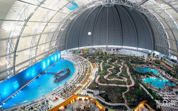 带你游世界：世界上最大的室内水上公园_新浪众测