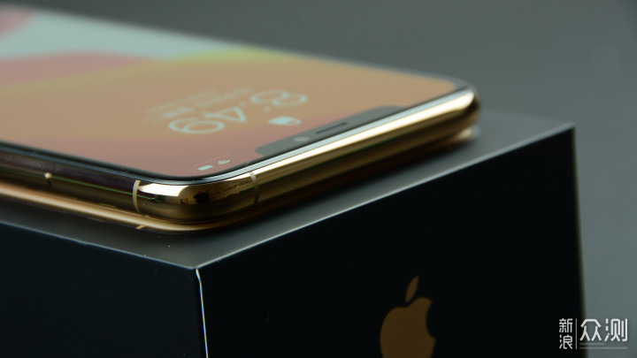 6问售价过万的iPhone11 Pro Max是否值得拥有_新浪众测