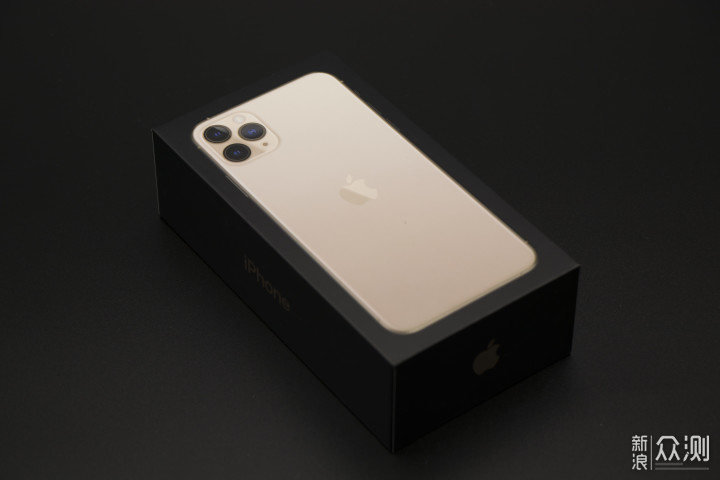 iPhone11 Pro Max，它能否让你“浴霸”不能？_新浪众测