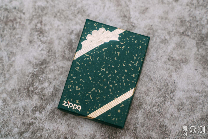 让时光倒退25年——94年圣诞款Zippo_新浪众测