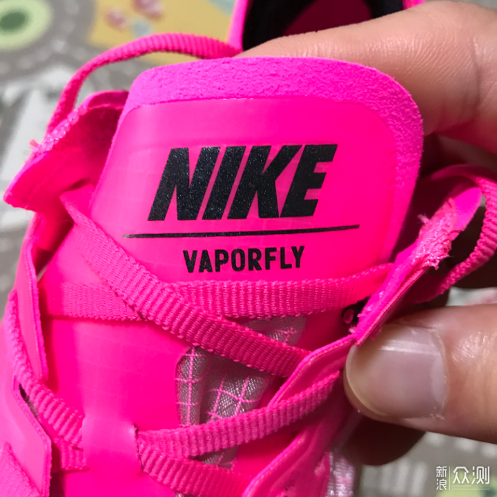 双十一晒跑鞋之王Nike ZoomX Vaporfly NEXT%_新浪众测