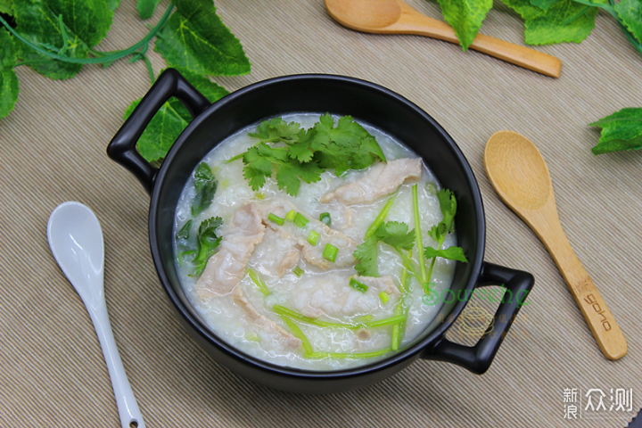 剩饭别做炒饭，换一个花样熬成粥，鲜香味美！_新浪众测