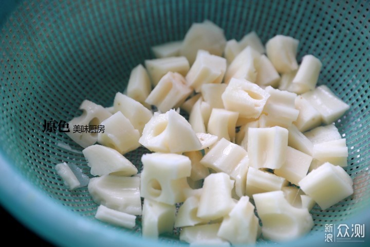 这道家常小炒颜色艳丽，香辣有味_新浪众测