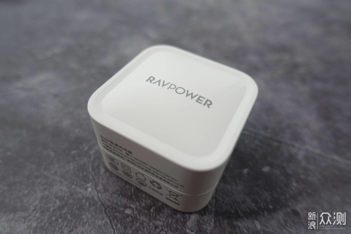 小身材大能量，RAVPower氮化镓30W充电器测评_新浪众测