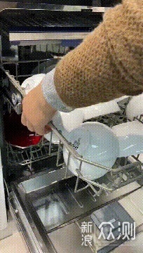 用了这台嵌入式洗碗机，以后都不想用手洗碗了_新浪众测
