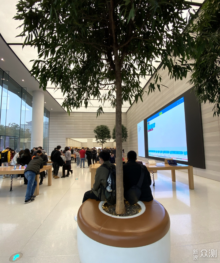 Apple济南恒隆广场直营店探店游记_新浪众测