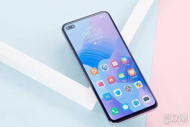 就算不够用,还有快充功能及时补充手机电量,细节上华为nova6不吝啬