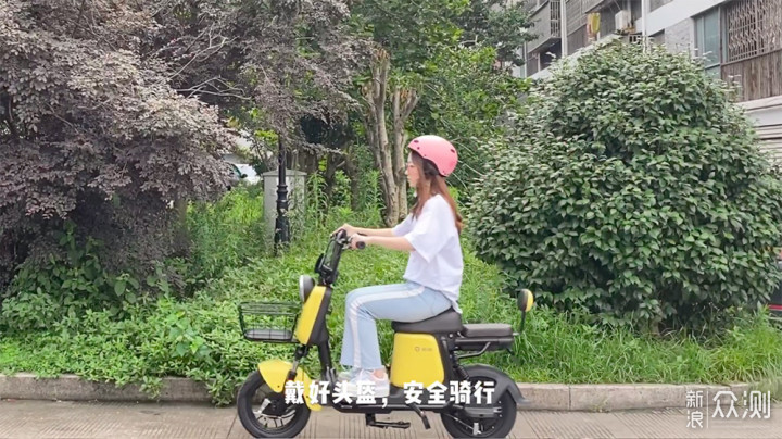 雅迪q1电动车:造型时尚 动力强劲