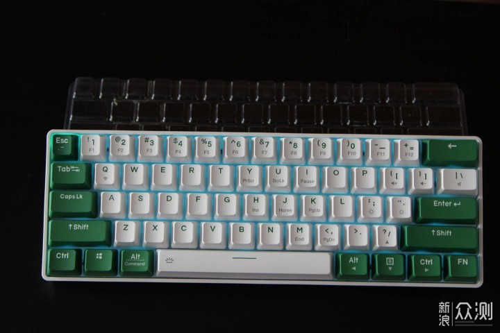61键双模机械键盘分享:达尔优绿野ek861