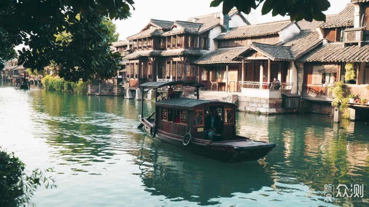 浪漫爆棚,乌篷船上吃早餐,江南水乡新玩法