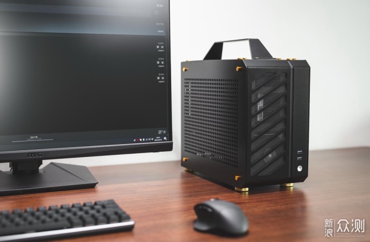 可装进登机箱的itx主机 蓝宝石rx 6700xt白金