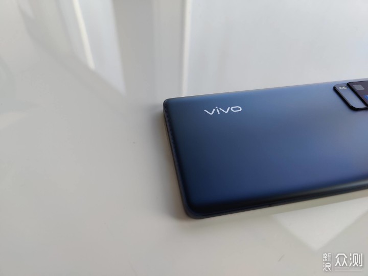 vivox60有几种颜色,vivox60颜色几种 vivo x60 pro|双色云阶,它应该成为家族设计