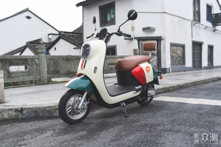 雅迪领跑m3电池有技术续航更亮眼