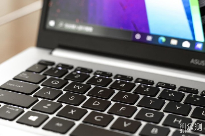 华硕无畏pro14评测r75800h与oled强力组合