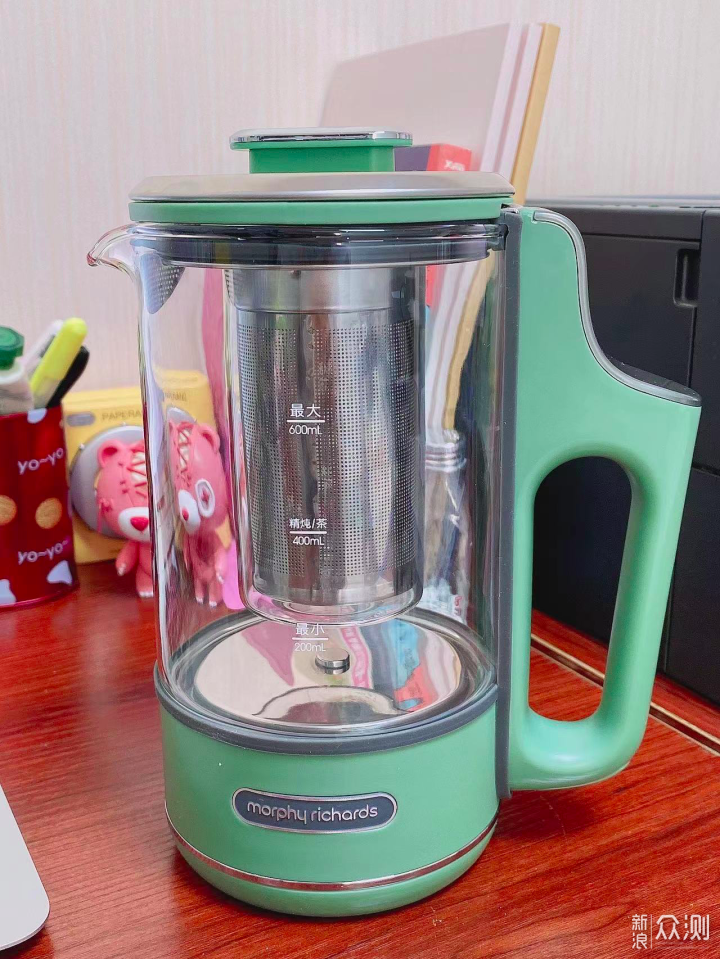 办公室里的养生学来自摩飞迷你养生壶
