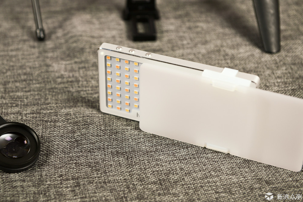 高显色Iwata LED便携摄影摄像补光灯_新浪众测