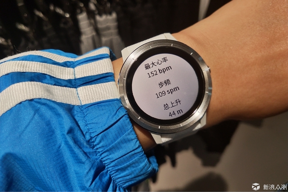 Garmin vívoactive 3：强大之中仍有待完善_新浪众测