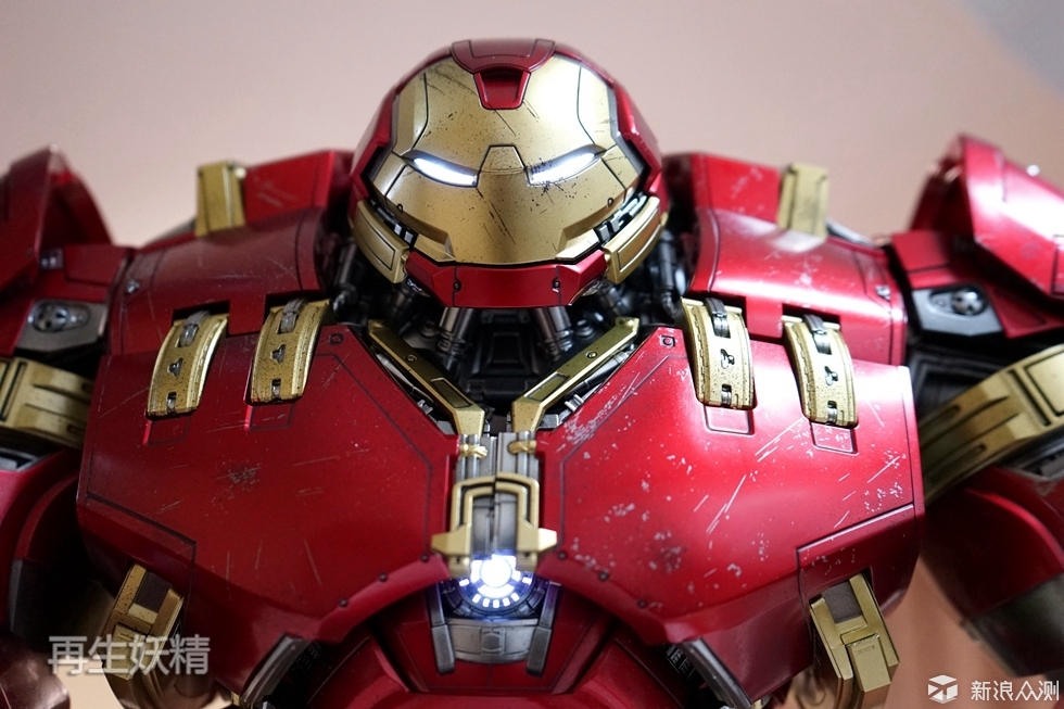 HotToys 钢铁侠 反浩克 装甲 开箱、初体验_新浪众测